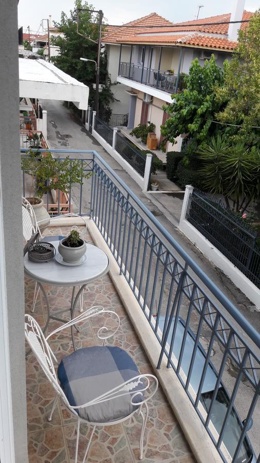Family Apartments Mesolóngion Екстериор снимка