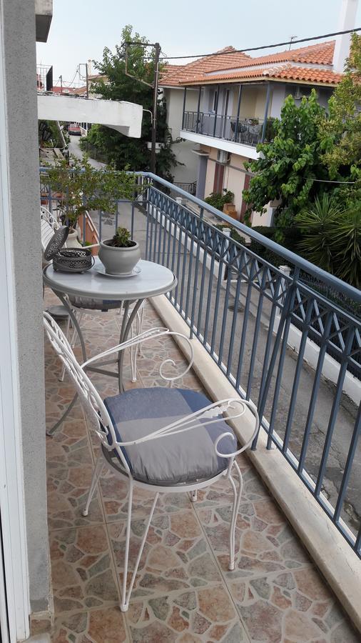 Family Apartments Mesolóngion Екстериор снимка