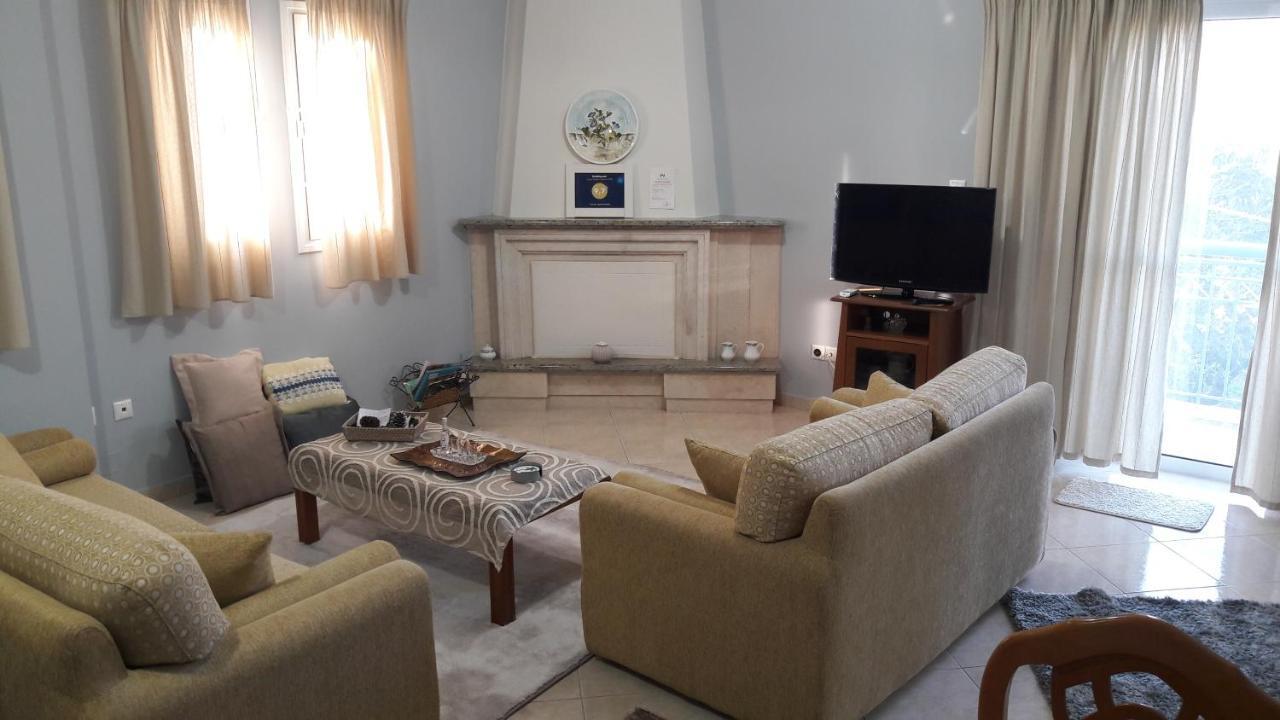 Family Apartments Mesolóngion Екстериор снимка