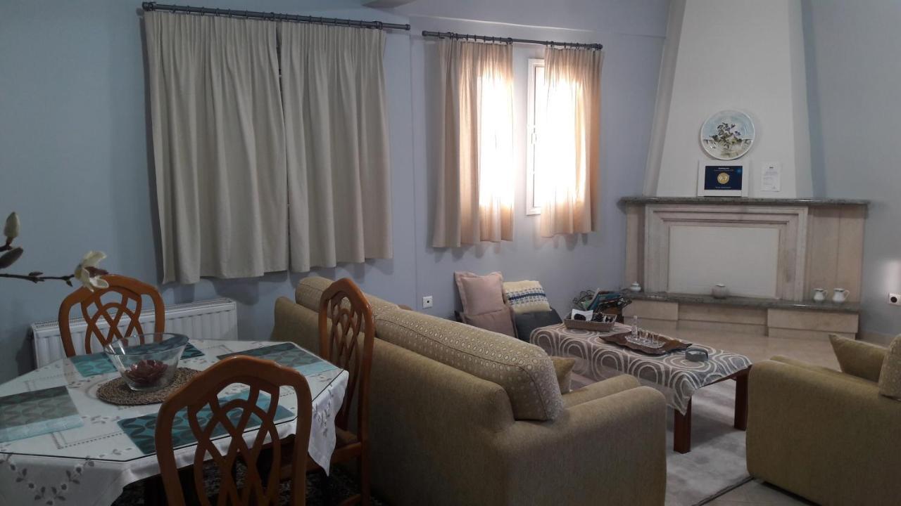 Family Apartments Mesolóngion Екстериор снимка