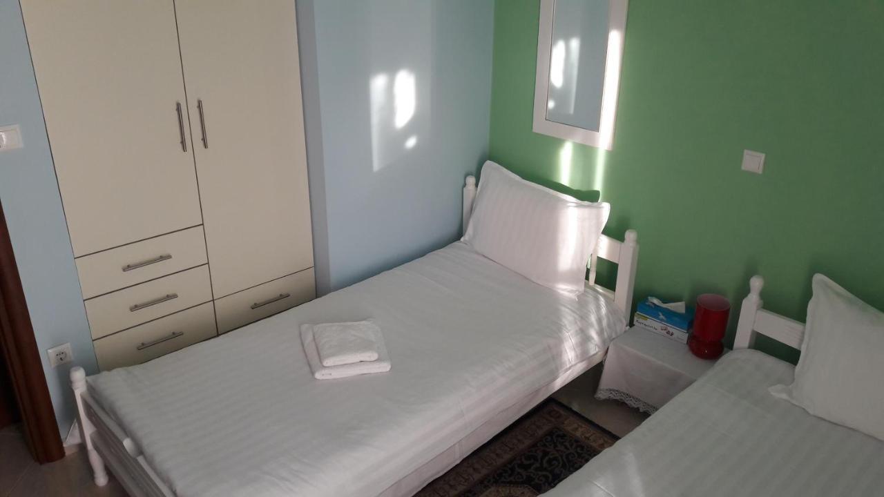 Family Apartments Mesolóngion Екстериор снимка